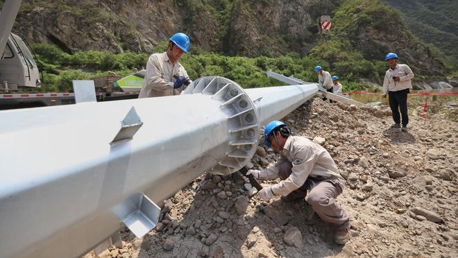 中央陆军名宿批申花新帅：斯卢茨基不懂球，去月球才能取得成功